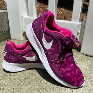 Nike Women’s Kaishi Trainer